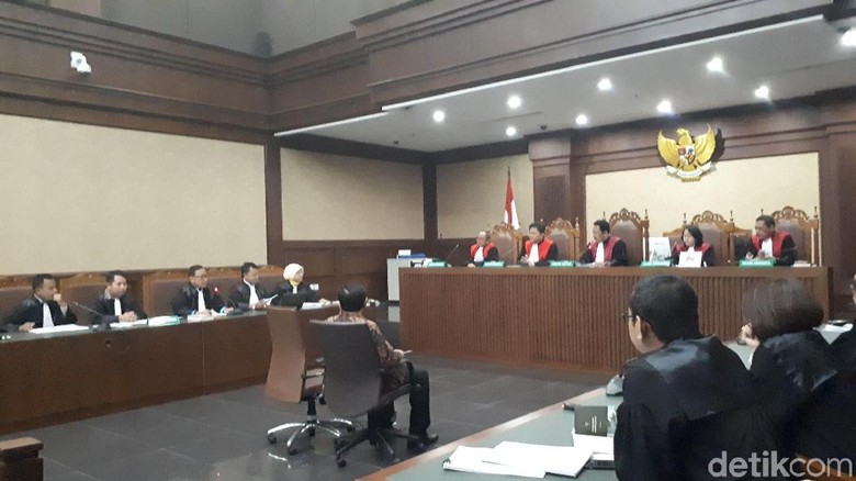 Jaksa KPK: Eksepsi Keliru, Novanto Masih Euforia Menang Praperadilan Jaksa KPK: Eksepsi Keliru, Novanto Masih Euforia Menang Praperadilan