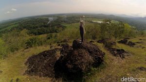 Ini Bukit Ekstrem Buat Foto-foto Seru di Ponorogo