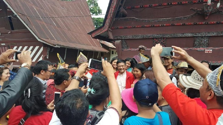 https://fokusberita188.blogspot.com/2017/12/warga-medan-banyak-yang-minta-foto.html https://fokusberita188.blogspot.com/2017/12/warga-medan-banyak-yang-minta-foto.html