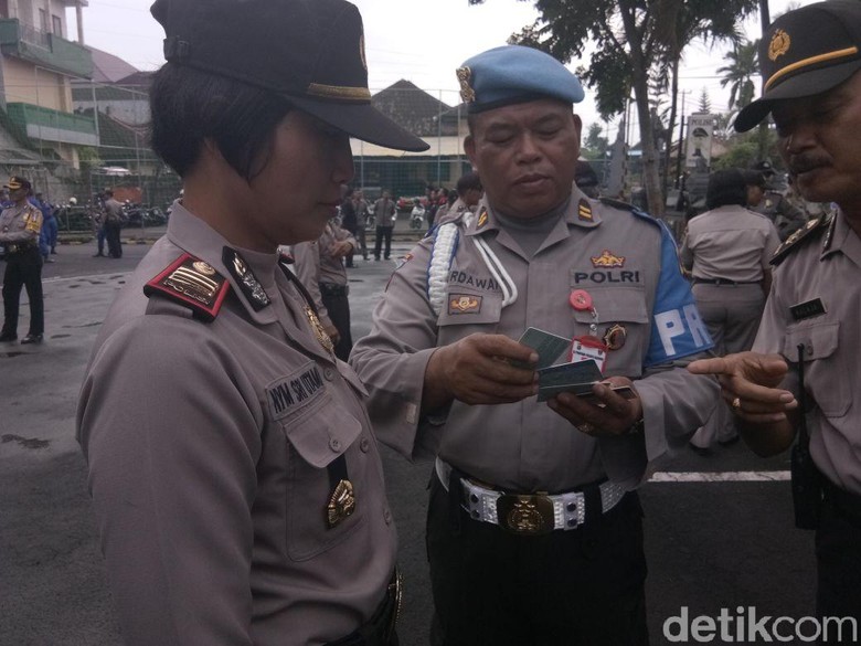 SIM Mati, Polisi di Bali Ini Kena Tilang SIM Mati, Polisi di Bali Ini Kena Tilang