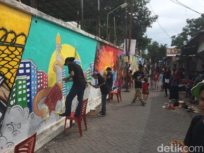Tambah Cantik, Lorong Warna-warni Makassar Diberi Mural Tambah Cantik, Lorong Warna-warni Makassar Diberi Mural