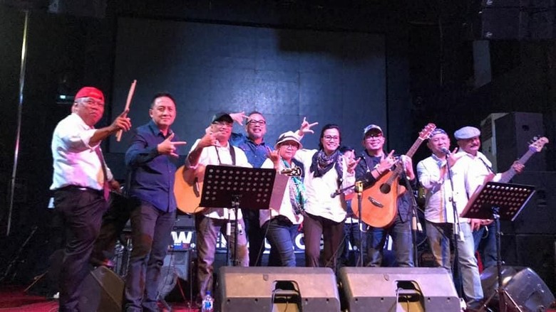 Lagu Bento yang Dimainkan Elek Yo Band Permintaan Khusus Jokowi Lagu Bento yang Dimainkan Elek Yo Band Permintaan Khusus Jokowi