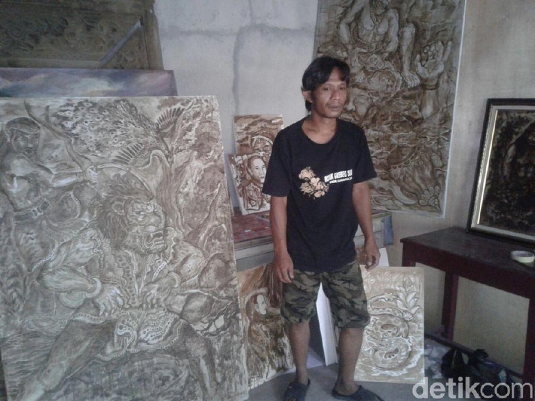 Unik, Pria Asal Ponorogo Ini Melukis dengan Ampas Kopi
