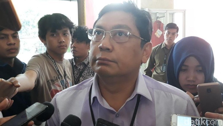 Utut dan Basarah, Wakil Ketua DPR dan MPR Baru dari PDIP Utut dan Basarah, Wakil Ketua DPR dan MPR Baru dari PDIP