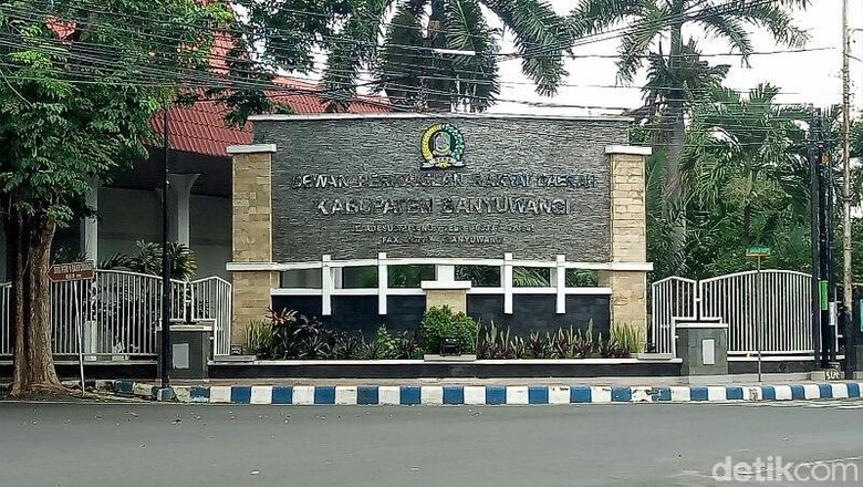 2017, 33 Usulan Raperda DPRD Banyuwangi Hanya 19 yang Disahkan 2017, 33 Usulan Raperda DPRD Banyuwangi Hanya 19 yang Disahkan
