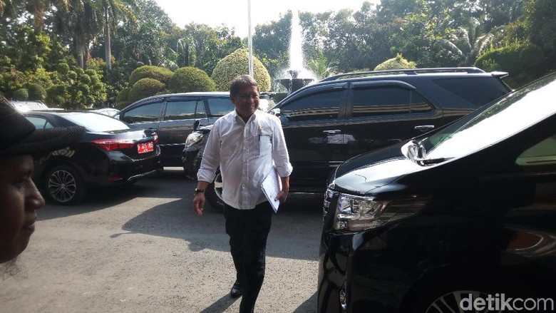 Menkominfo dan Menteri BUMN Rapat Tertutup di Kantor Menkopolhukam Menkominfo dan Menteri BUMN Rapat Tertutup di Kantor Menkopolhukam