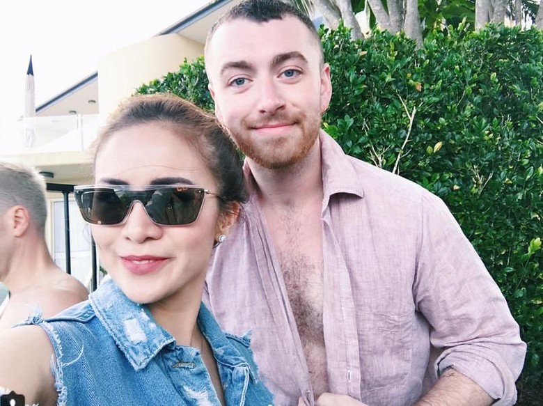 Keceriaan Momo Geisha saat Bertemu Sam Smith Keceriaan Momo Geisha saat Bertemu Sam Smith
