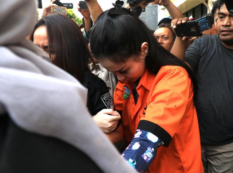Ditangkap Ketiga Kali karena Narkoba, Jennifer Dunn Tak Pernah Sembuh? Ditangkap Ketiga Kali karena Narkoba, Jennifer Dunn Tak Pernah Sembuh?