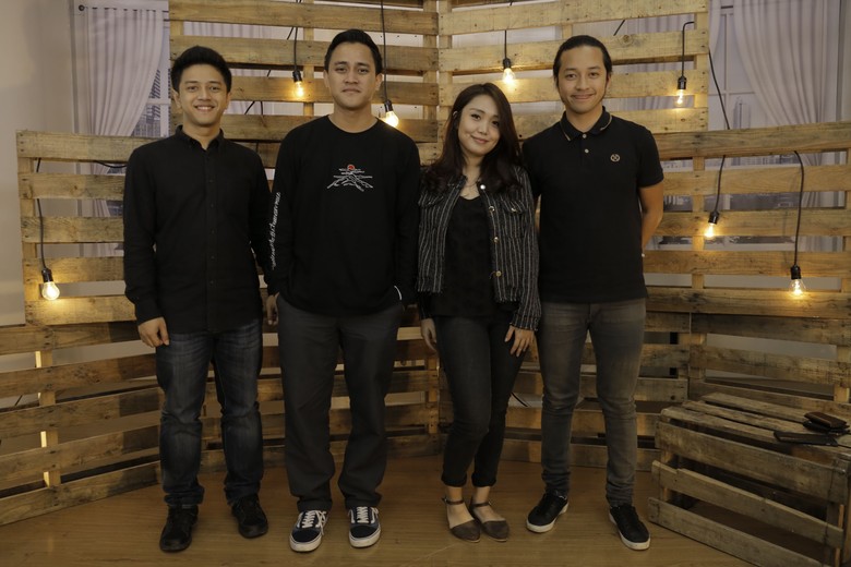 Mengapa HIVI! Rekam Video Klip Remaja dengan Ponsel? Mengapa HIVI! Rekam Video Klip Remaja dengan Ponsel?