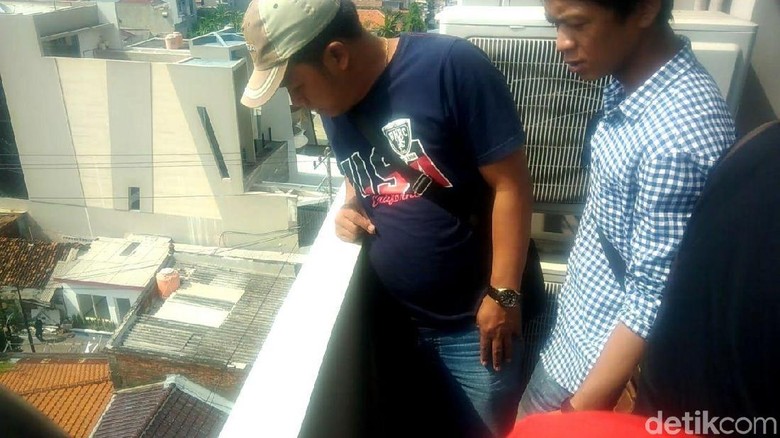 Mahasiswi Undip Tewas Terjatuh dari Lantai 8 Hotel di Semarang Mahasiswi Undip Tewas Terjatuh dari Lantai 8 Hotel di Semarang