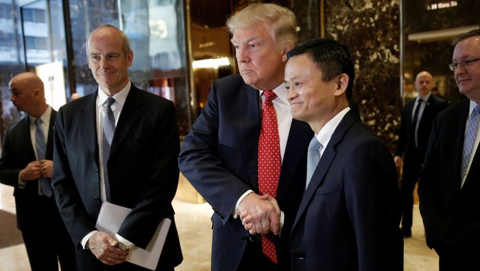 Jack Ma saat bertemu Trump. Foto: Reuters Jack Ma saat bertemu Trump. Foto: Reuters