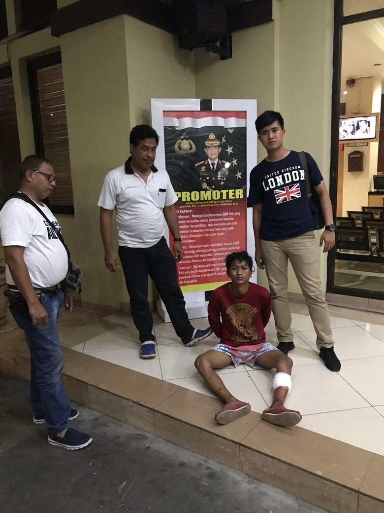 Palak Anak Rantau di Metro Mini, Wawan Ditangkap Polisi Palak Anak Rantau di Metro Mini, Wawan Ditangkap Polisi