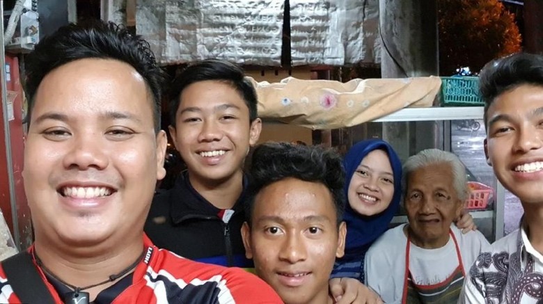 Galang Dana untuk Nenek 86 Tahun, Peraih Emas SEA Games Ini Lakukan Lelang Galang Dana untuk Nenek 86 Tahun, Peraih Emas SEA Games Ini Lakukan Lelang