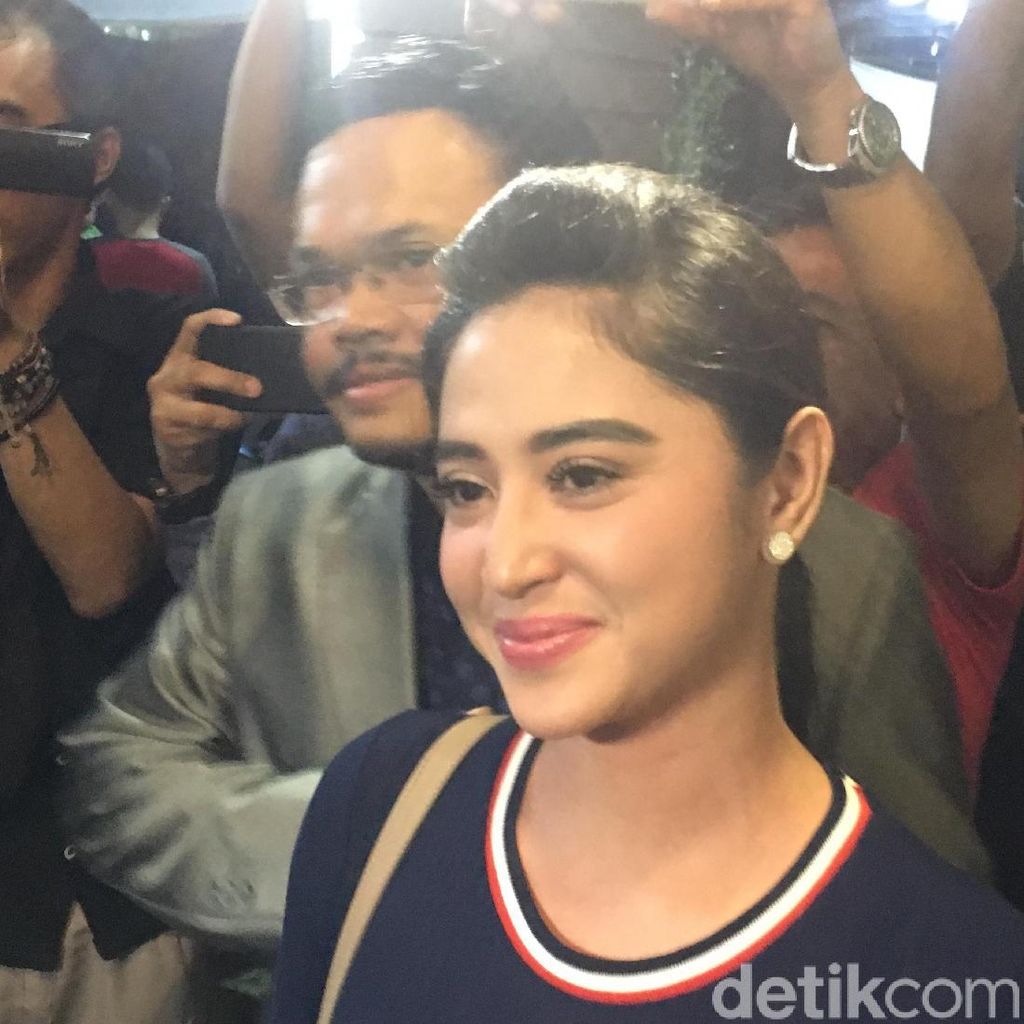 Suami Dewi Persik Ancam Petugas TransJakarta? Suami Dewi Persik Ancam Petugas TransJakarta?