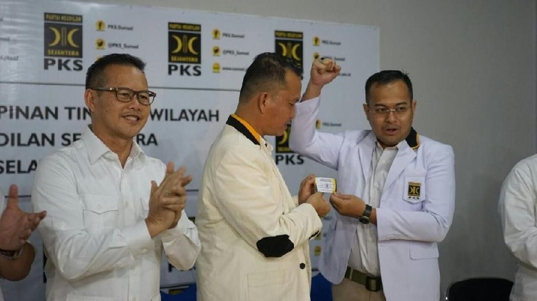 Maju Pilgub Sumsel, Wali Kota Pangkalpinang Loncat dari PDIP ke PKS