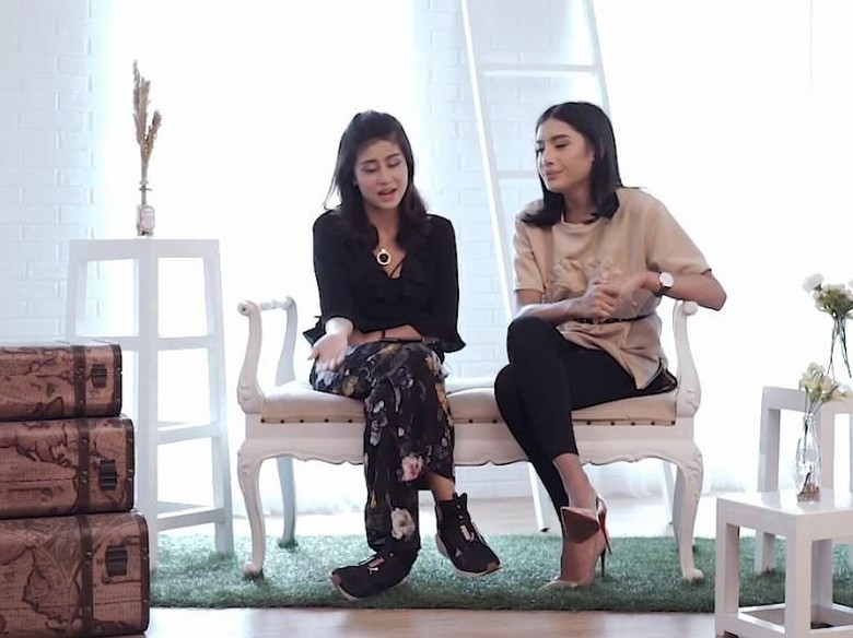 Kepada Awkarin, Millendaru Klarifikasi Kepalsuan Ashanty yang Diungkapkannya Kepada Awkarin, Millendaru Klarifikasi Kepalsuan Ashanty yang Diungkapkannya