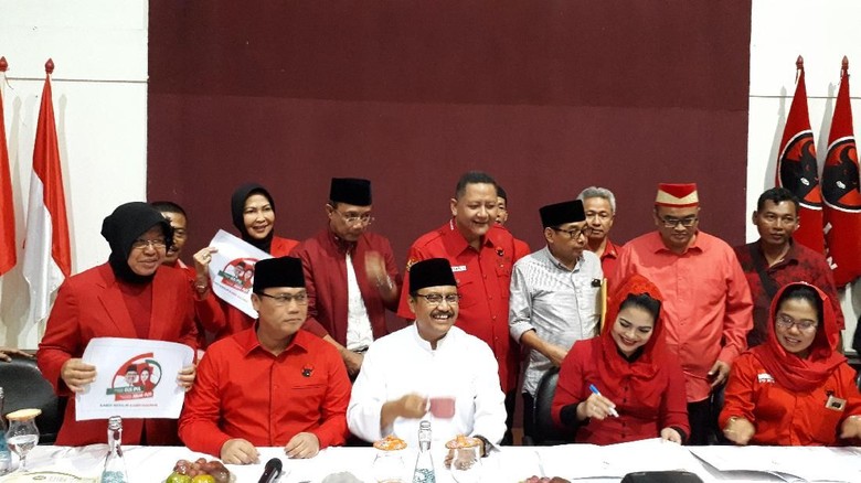 Megawati Hingga Prabowo Juga Kampanyekan Langsung Gus Ipul-Puti Megawati Hingga Prabowo Juga Kampanyekan Langsung Gus Ipul-Puti