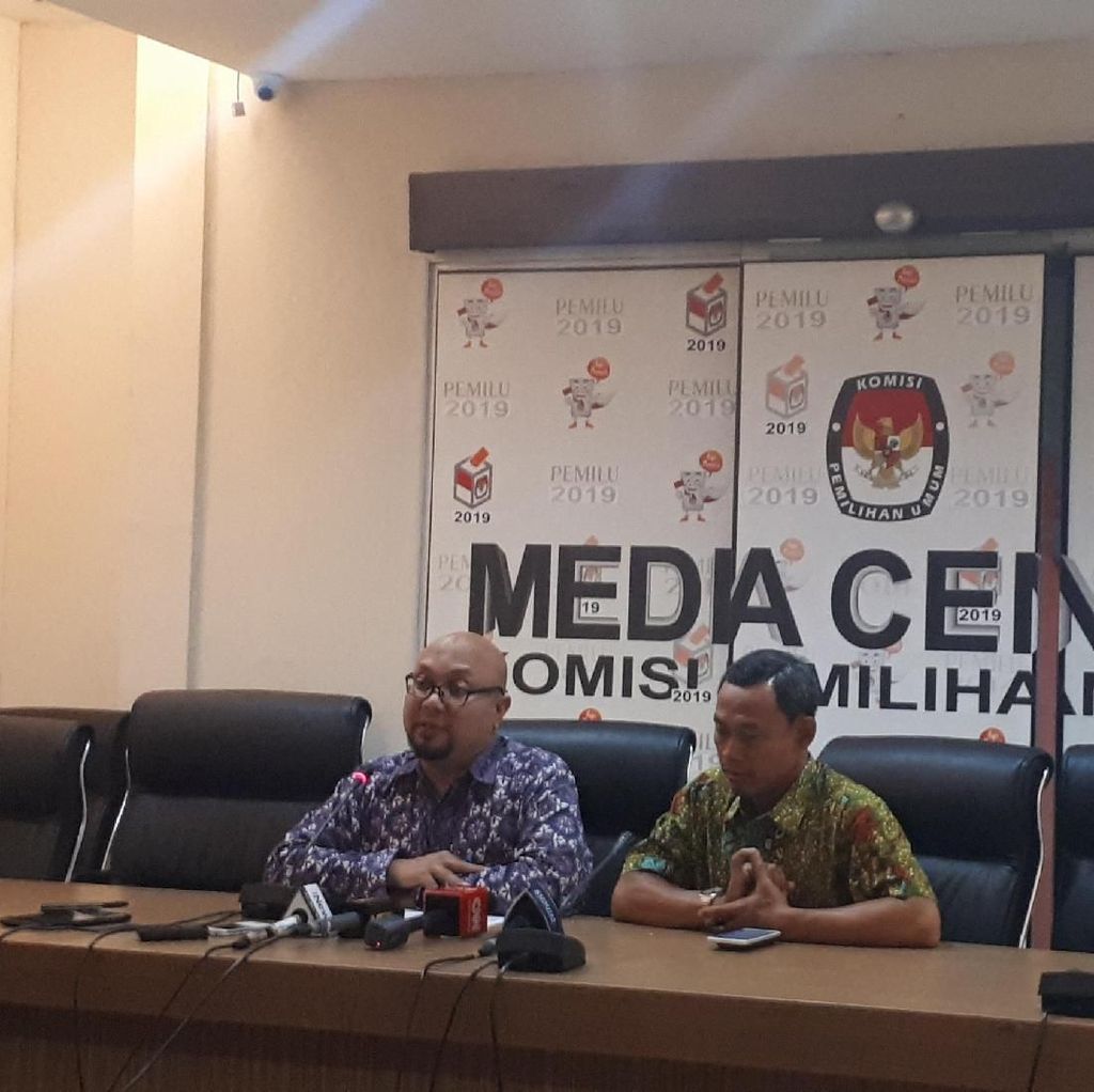 Data Sementara KPU: 304 Pasangan Daftar Pilbup, 99 di Pilwalkot Data Sementara KPU: 304 Pasangan Daftar Pilbup, 99 di Pilwalkot