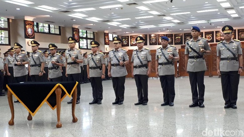 Ikut Pilgub, Dankor Brimob dan Kapolda Kaltim Resmi Diganti Ikut Pilgub, Dankor Brimob dan Kapolda Kaltim Resmi Diganti