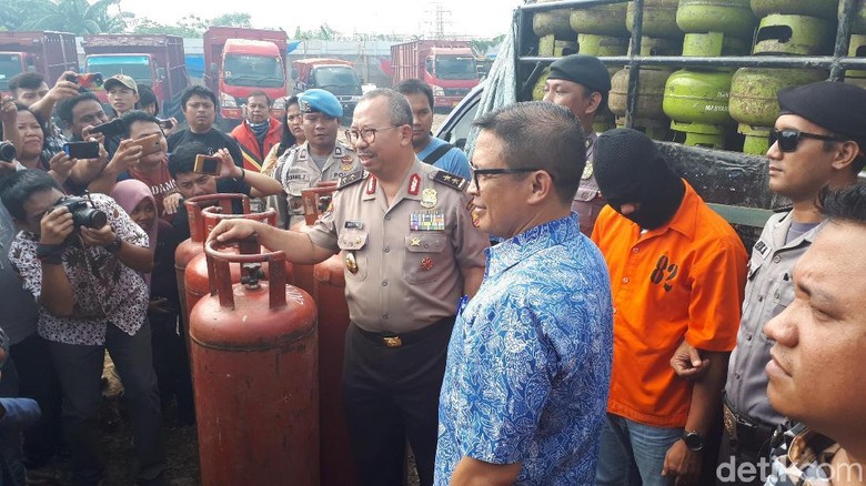 Polri Buru Pelaku Pengoplos Gas: Jika Ketahuan akan Dihukum Berat! Polri Buru Pelaku Pengoplos Gas: Jika Ketahuan akan Dihukum Berat!
