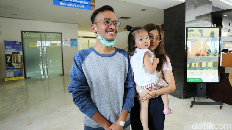 Sarwendah yang Setia Tunggu Ruben Onsu Pulang hingga Dini Hari Sarwendah yang Setia Tunggu Ruben Onsu Pulang hingga Dini Hari