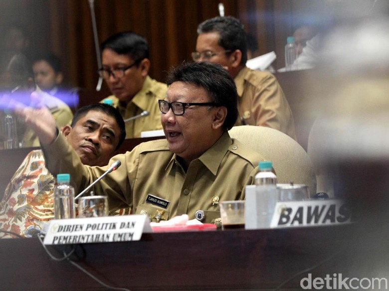 Tolak Terbitkan Perppu Pemilu, Mendagri: KPU Tetap Jalankan UU 7/2017 Tolak Terbitkan Perppu Pemilu, Mendagri: KPU Tetap Jalankan UU 7/2017