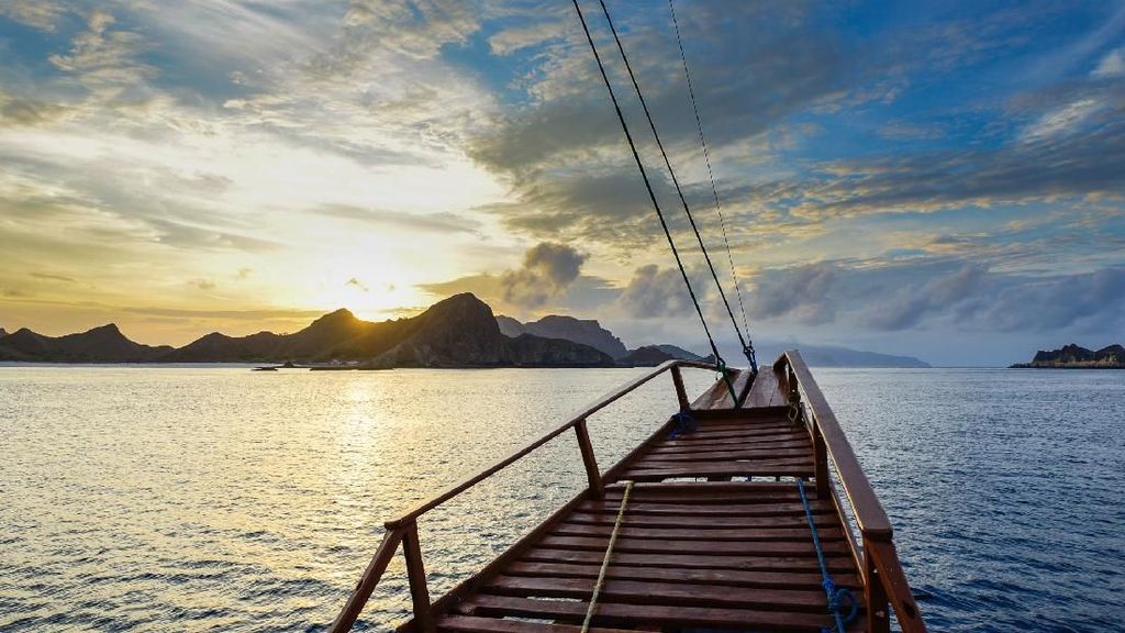 Good morning from Komodo Trip Good morning from Komodo Trip