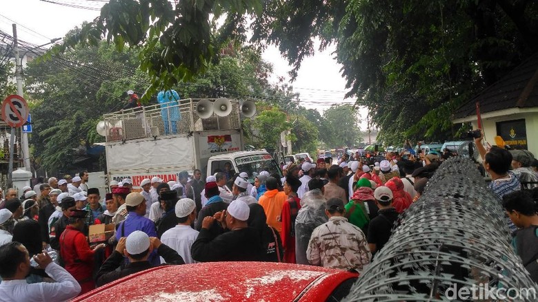 Alumni 212 Minta Zulkifli Muhammad Ali Tak Ditahan Alumni 212 Minta Zulkifli Muhammad Ali Tak Ditahan