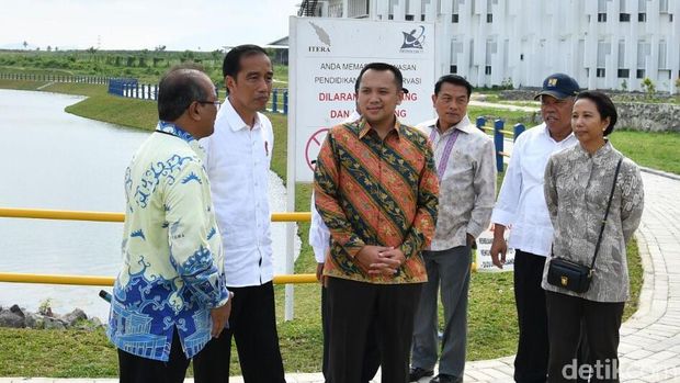 Jokowi Cari Jagoan Coding dari Sumatera