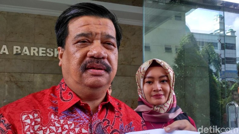Hanura Ambhara Sebut OSO 3 Kali Perintahkan Transfer Dana Parpol Hanura Ambhara Sebut OSO 3 Kali Perintahkan Transfer Dana Parpol