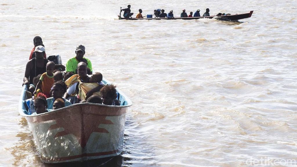 Begini Susahnya Akses ke Asmat Papua, Perahu Jadi Transportasi Utama Begini Susahnya Akses ke Asmat Papua, Perahu Jadi Transportasi Utama