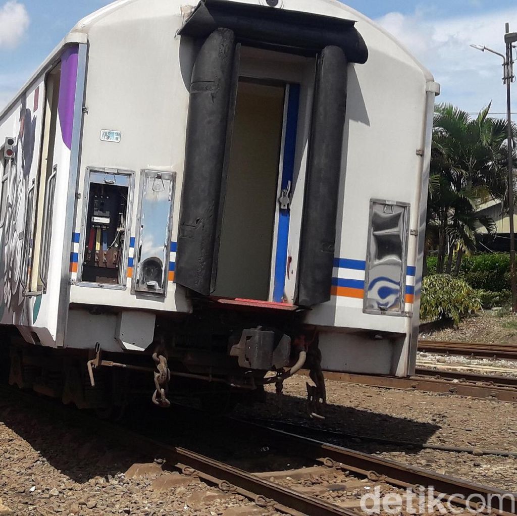 Kereta Anjlok di Bandung, KAI Pastikan Jadwal Perjalanan Normal Kereta Anjlok di Bandung, KAI Pastika n Jadwal Perjalanan Normal