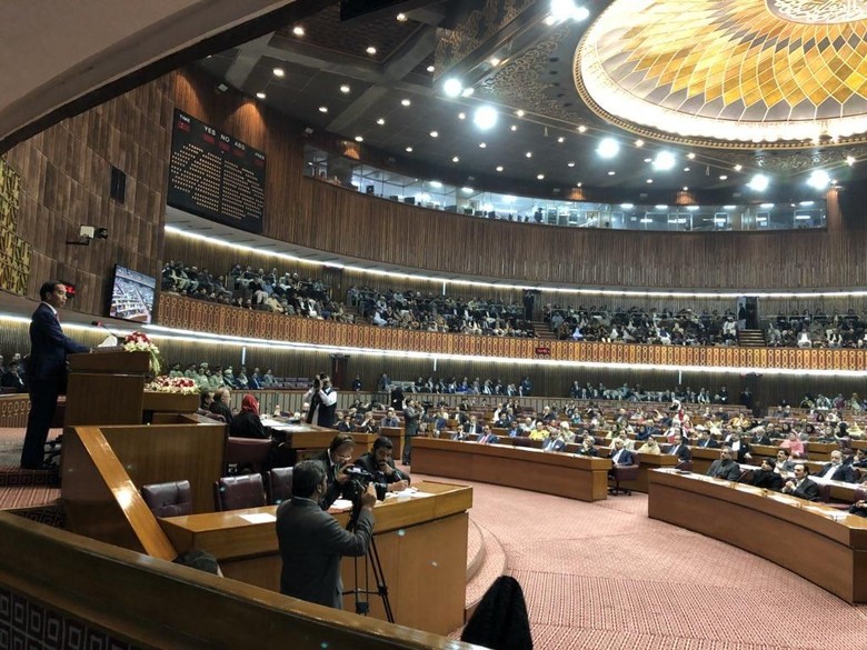 Setelah Sukarno, Jokowi Presiden RI Kedua Bicara di Parlemen Pakistan Setelah Sukarno, Jokowi Presiden RI Kedua Bicara di Parlemen Pakistan