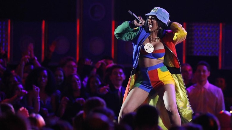 Cardi B: Stripper, Hip-hop dan Instagram Cardi B: Stripper, Hip-hop dan Instagram