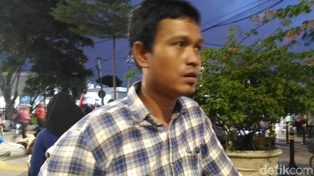 Sepakat dengan Solusi Sandi, Sopir Angkot Tanah Abang Bersyukur