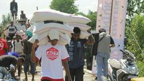 Bantuan Makanan Terus Mengalir untuk Korban Gizi Buruk di Asmat Bantuan Makanan Terus Mengalir untuk Korban Gizi Buruk di Asmat