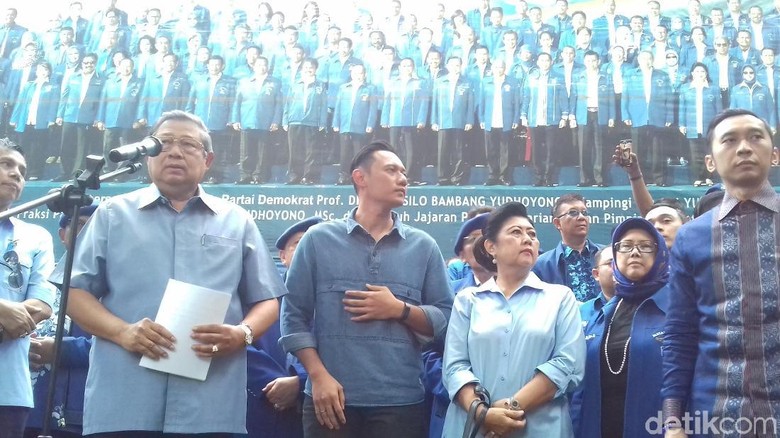 SBY: Firman Wijaya Tuduh Saya Intervensi e-KTP, Itu Fitnah SBY: Firman Wijaya Tuduh Saya Intervensi e-KTP, Itu Fitnah
