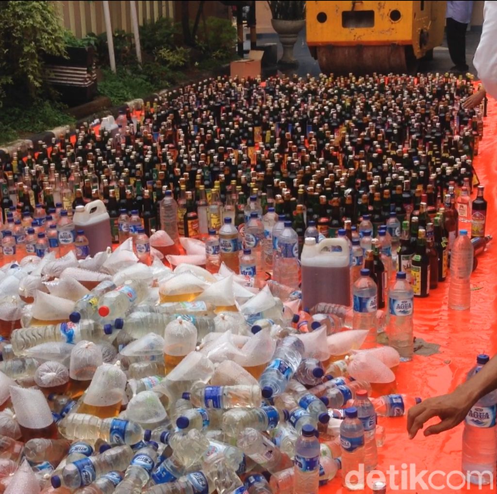 Total Korban Tewas Miras Oplosan di Jaktim Jadi 8 Orang Total Korban Tewas Miras Oplosan di Jaktim Jadi 8 Orang