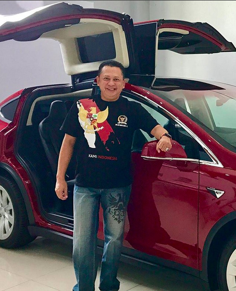 Bamsoet Beli Mobil Listrik Tesla untuk Ngantor Bamsoet Beli Mobil Listrik Tesla untuk Ngantor