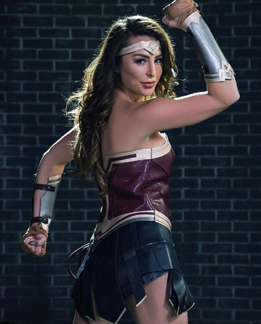 Panas Transgender Mirip Gal Gadot Foto Masa Lalunya Bikin Geger