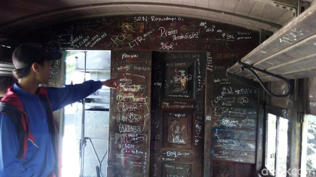 Duh, Gerbong Kereta Api di Museum Palagan Ambarawa Penuh Corat-coret Duh, Gerbong Kereta Api di Museum Palagan Ambarawa Penuh Corat-coret