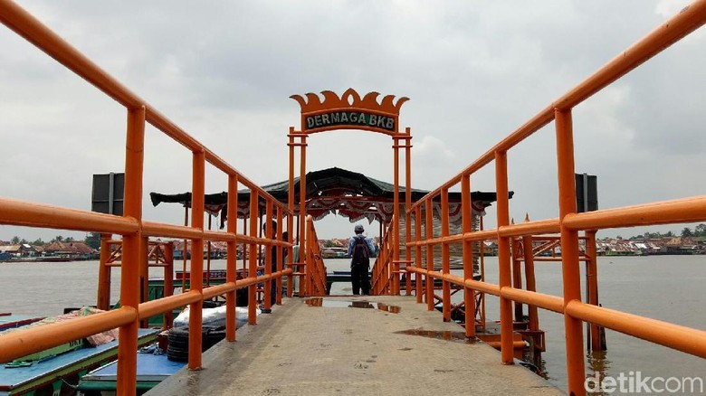 Foto: Dermaga Benteng Kuto Besak di tepian Sungai Musi (Raja Adil/detikTravel) Foto: Dermaga Benteng Kuto Besak di tepian Sungai Musi (Raja Adil/detikTravel)