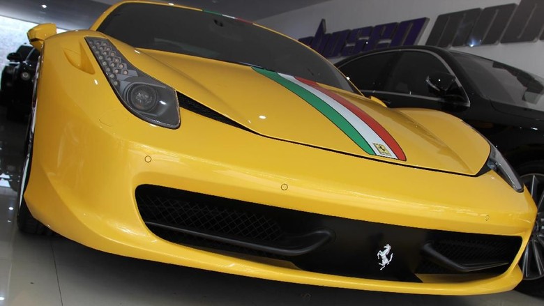 Ferrari Bekas B 2 DIA Siap Dipinang dengan Mahar Rp 5,6 Miliar Ferrari Bekas B 2 DIA Siap Dipinang dengan Mahar Rp 5,6 Miliar