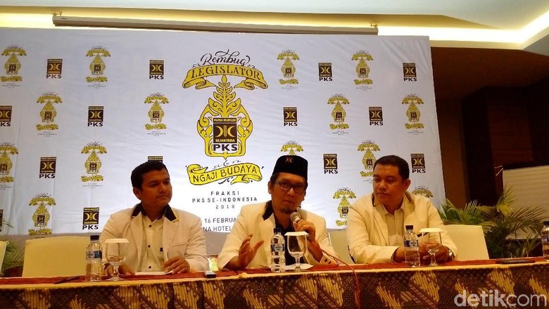 Gelar Rapat Pleno Istimewa di Yogya, Ini Target PKS di Pilkada 2018 Gelar Rapat Pleno Istimewa di Yogya, Ini Target PKS di Pilkada 2018