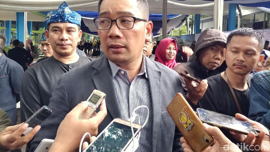 Gaji Kepala Daerah Kecil, Ridwan Kamil: Luruskan Niat Gaji Kepala Daerah Kecil, Ridwan Kamil: Luruskan Niat