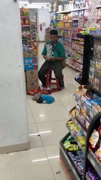 Lemas Di Minimarket Kerap Dibawa Ayahnya Hidup Menggelandang