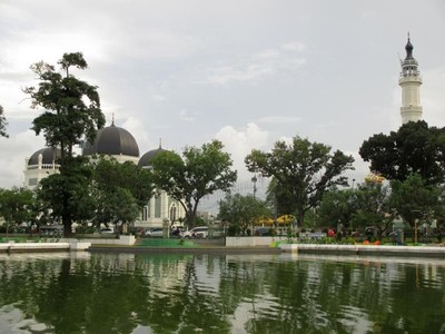 Megahnya Masjid yang Ada di Uang Rp 50 Megahnya Masjid yang Ada di Uang Rp 50
