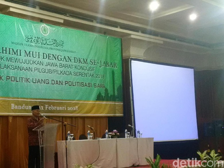 MUI Jabar Ajak Warga Tidak Golput dan Tolak Politik Uang MUI Jabar Ajak Warga Tidak Golput dan Tolak Politik Uang