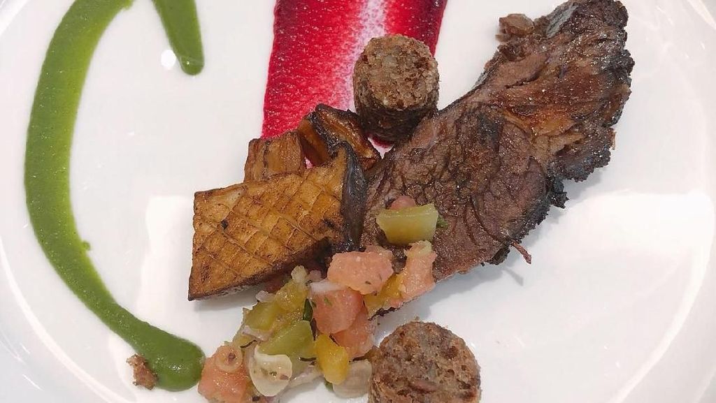 Malam Ini Bisa Santap Binte Biluhuta dan Daging Sapi Sambal Ijo Sambil Beramal Malam Ini Bisa Santap Binte Biluhuta dan Daging Sapi Sambal Ijo Sambil Beramal