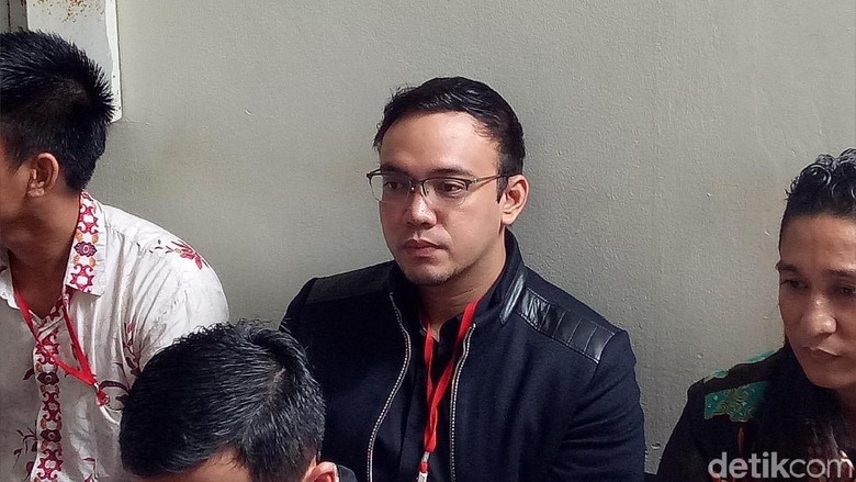 Permasalahkan Harta Tessa, Sandy Tumiwa Klaim Bukan Pemalas Permasalahkan Harta Tessa, Sandy Tumiwa Klaim Bukan Pemalas